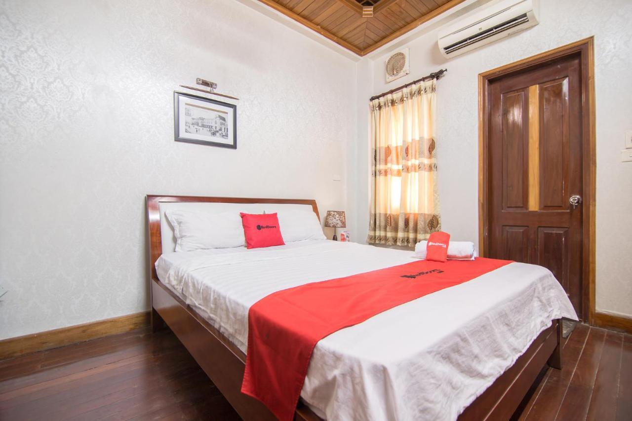 RedDoorz near Lotte Center Hanoi Buitenkant foto